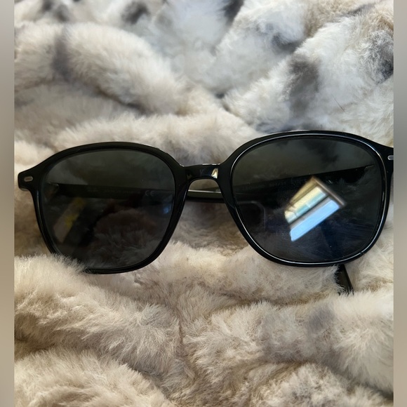 Ray-Ban Black Sunglasses - Picture 1 of 5